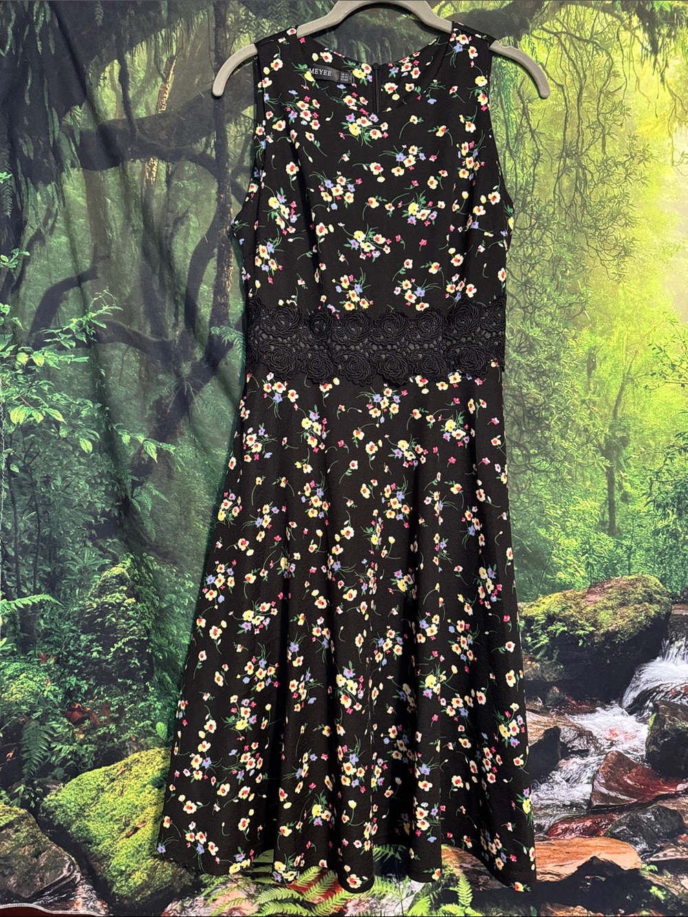 Sleeveless Black Floral Fit-&-Flare Dress with Lace Waist, calf length